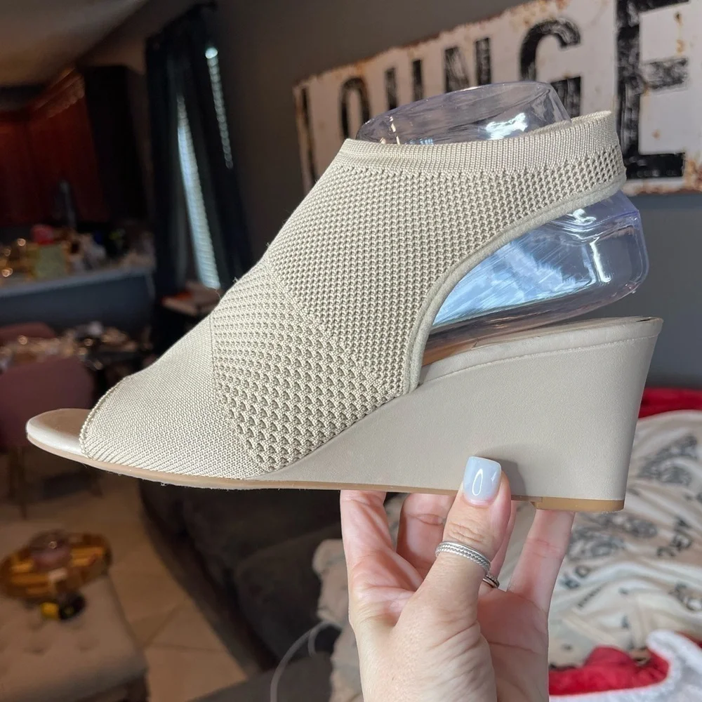 Alex Marie Patti Stretch Knit Wedge Sandals neutral Cream size 9 zip close